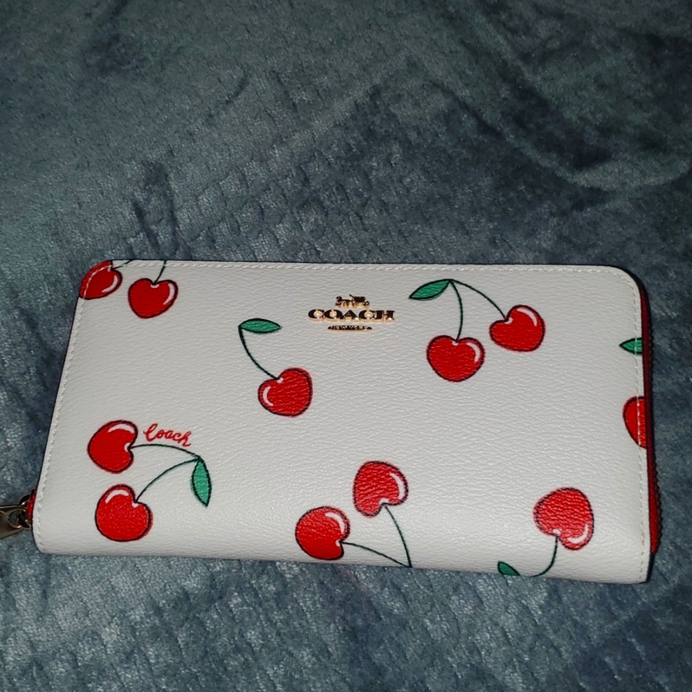 COACH CHERRY HEART ZIP AROUND WALLET